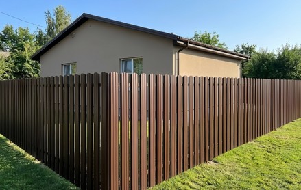 Евроштакетник Style, П-образный 120 мм, полиэстер двухсторонний, фигурный рез, RAL 8019